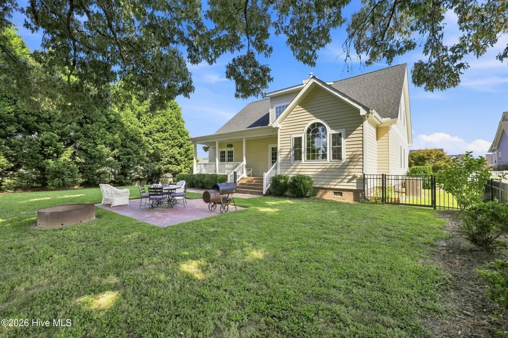 157 Pelican Pointe Drive Elizabeth City, NC 27909