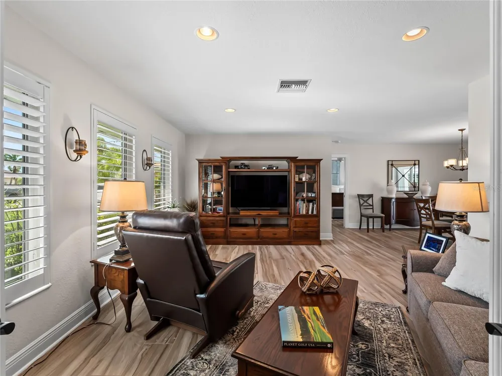 972 E GONDOLA DRIVE Venice, FL 34293