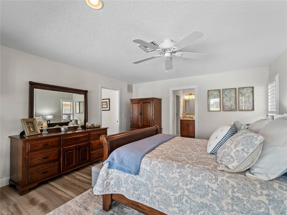 972 E GONDOLA DRIVE Venice, FL 34293