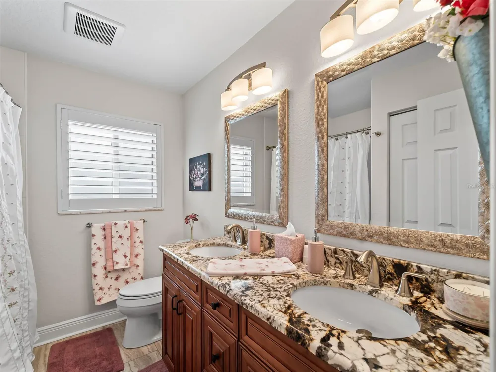 972 E GONDOLA DRIVE Venice, FL 34293