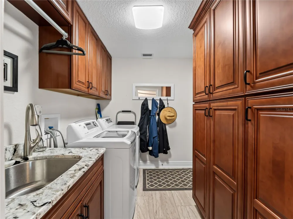 972 E GONDOLA DRIVE Venice, FL 34293