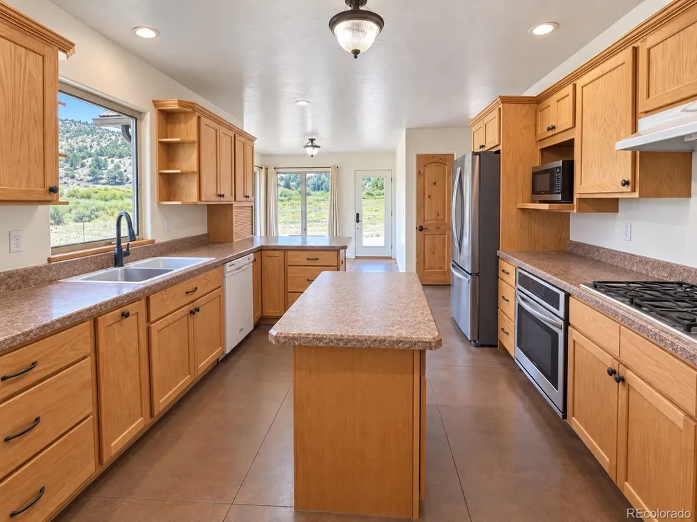 6085 County Road 210 Poncha Springs, CO 81201