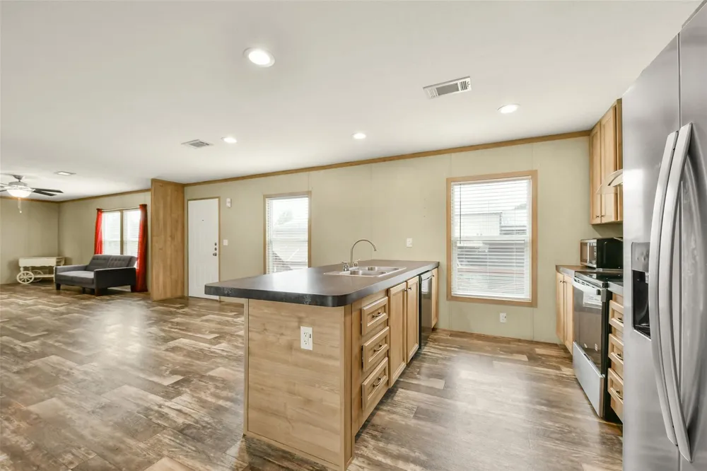 1566 Cr 610 #F Dayton, TX 77535