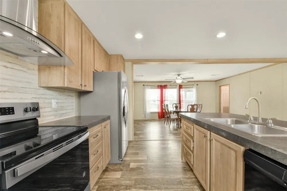 1566 Cr 610 #F Dayton, TX 77535