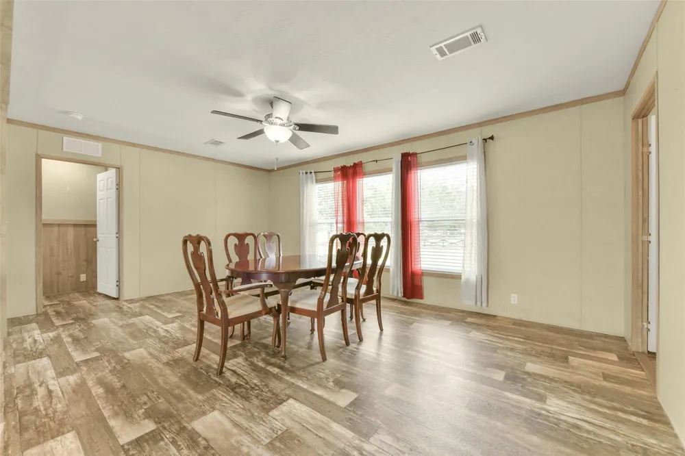 1566 Cr 610 #F Dayton, TX 77535