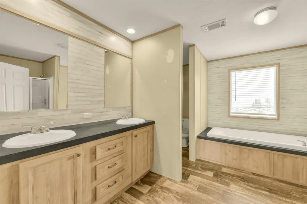 1566 Cr 610 #F Dayton, TX 77535