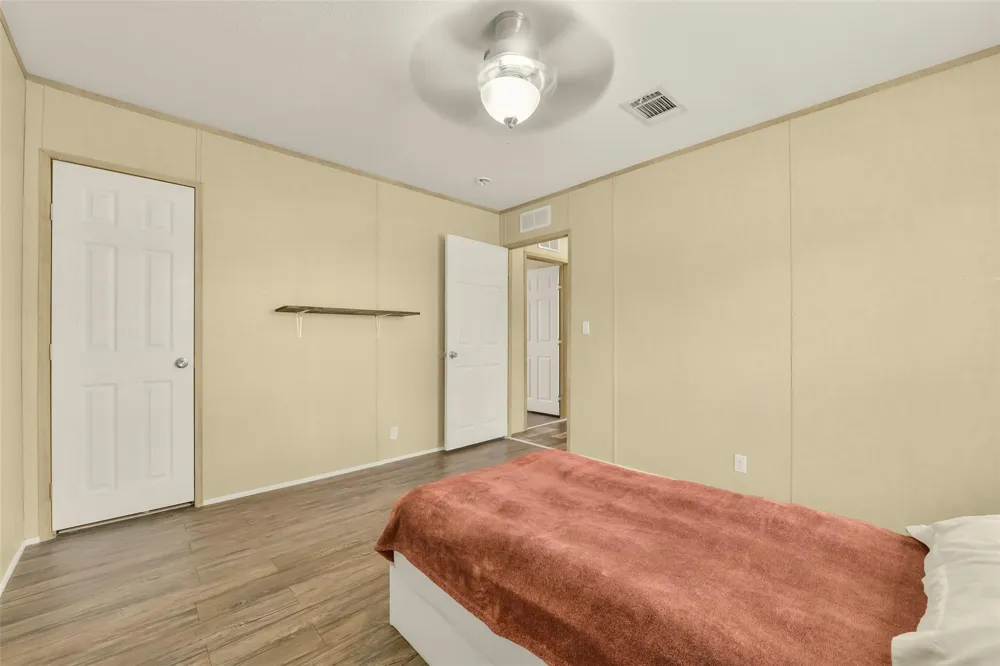 1566 Cr 610 #F Dayton, TX 77535