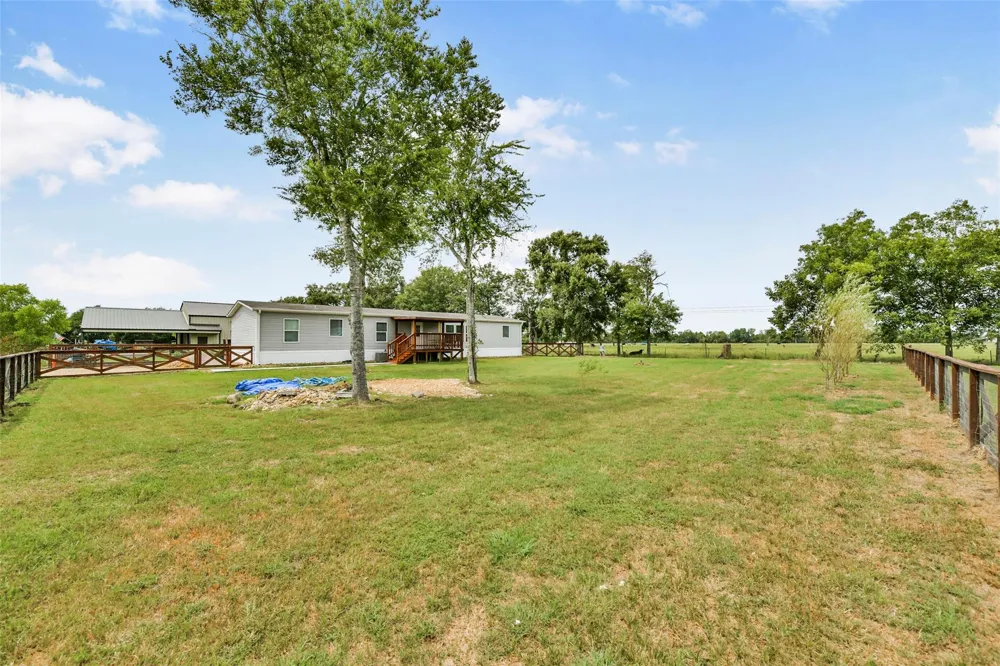 1566 Cr 610 #F Dayton, TX 77535