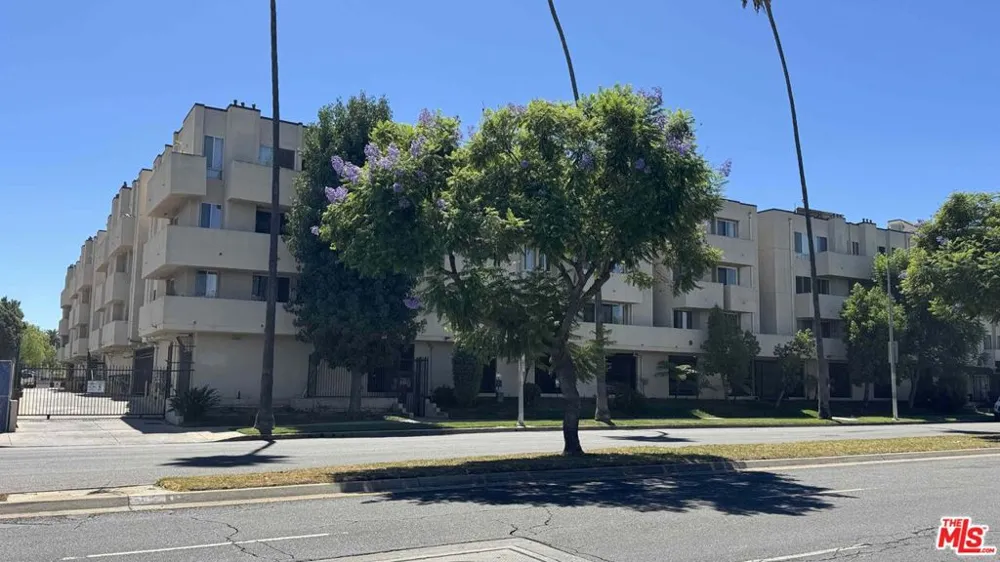 19350 Sherman Way #318 Los Angeles, CA 91335