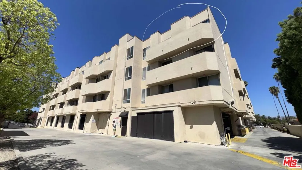 19350 Sherman Way #318 Los Angeles, CA 91335