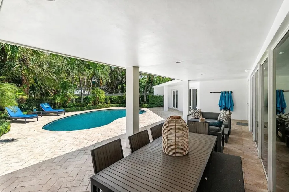 225 NW 11TH STREET Delray Beach, FL 33444