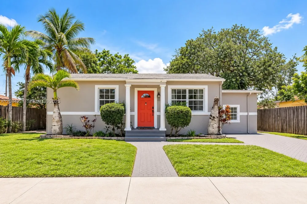 2740 Dewey St Hollywood, FL 33020