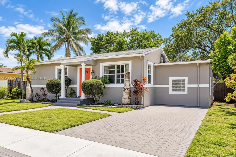 2740 Dewey St Hollywood, FL 33020