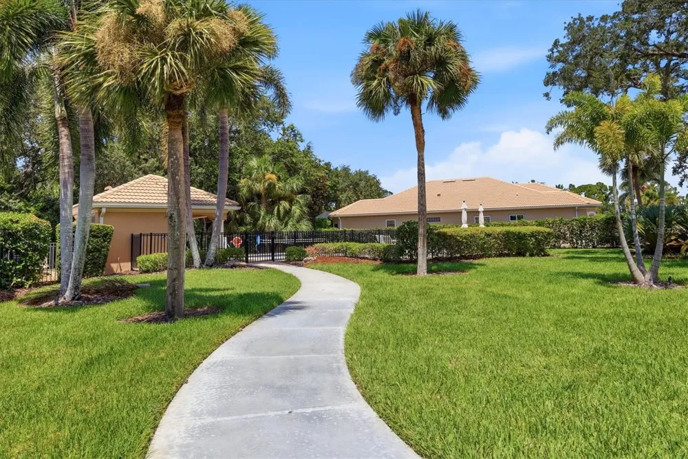 4132 BROOKPOINTE COURT Sarasota, FL 34238