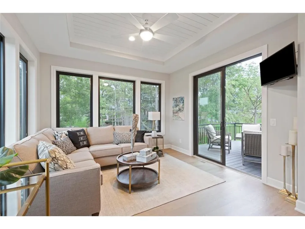 7091 Highland Court Eden Prairie, MN 55346