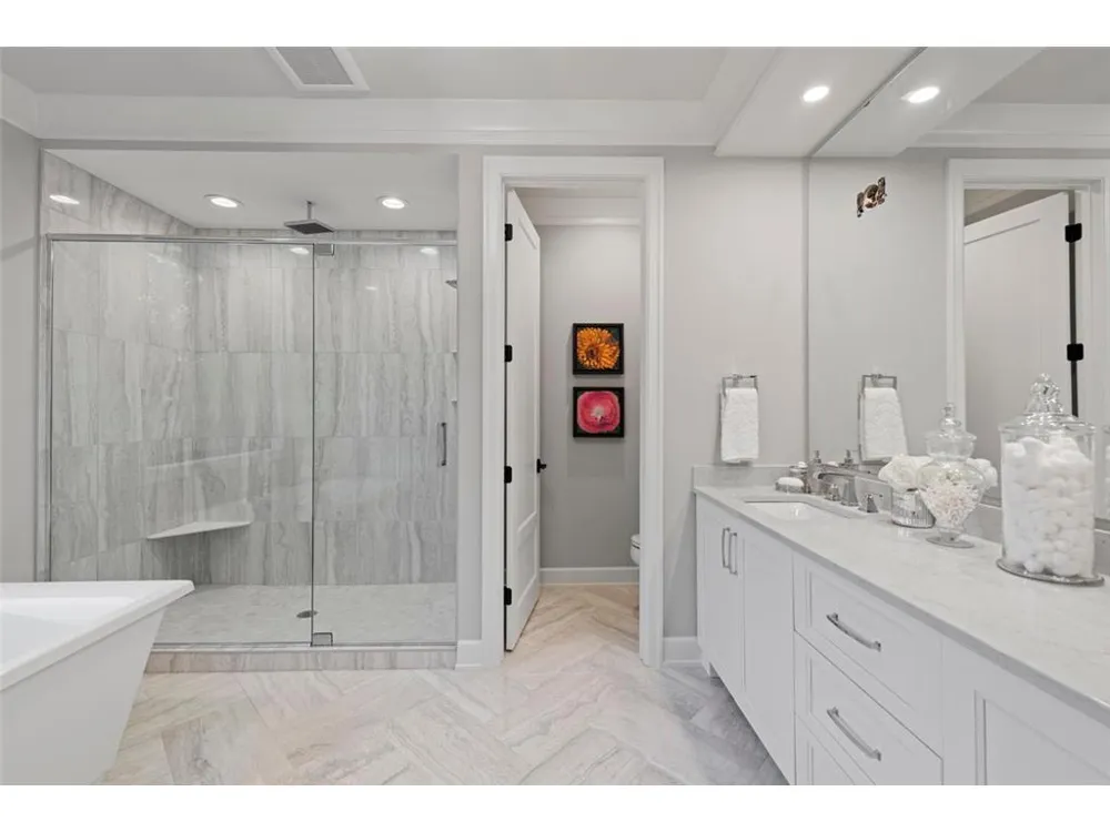 7091 Highland Court Eden Prairie, MN 55346