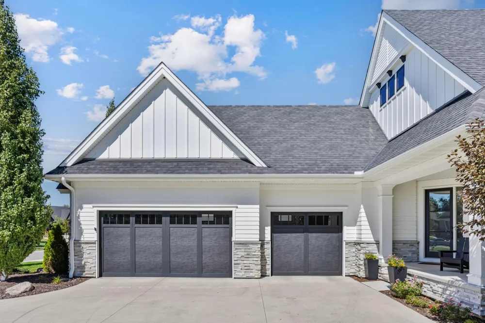 7091 Highland Court Eden Prairie, MN 55346