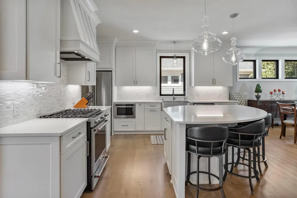 7091 Highland Court Eden Prairie, MN 55346