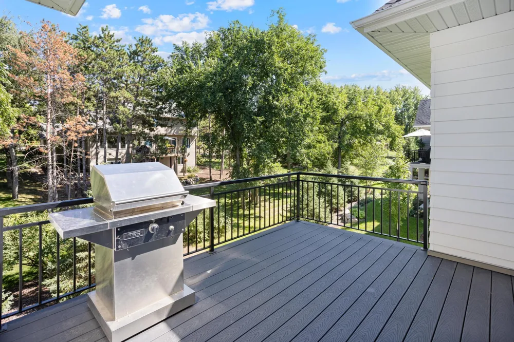 7091 Highland Court Eden Prairie, MN 55346
