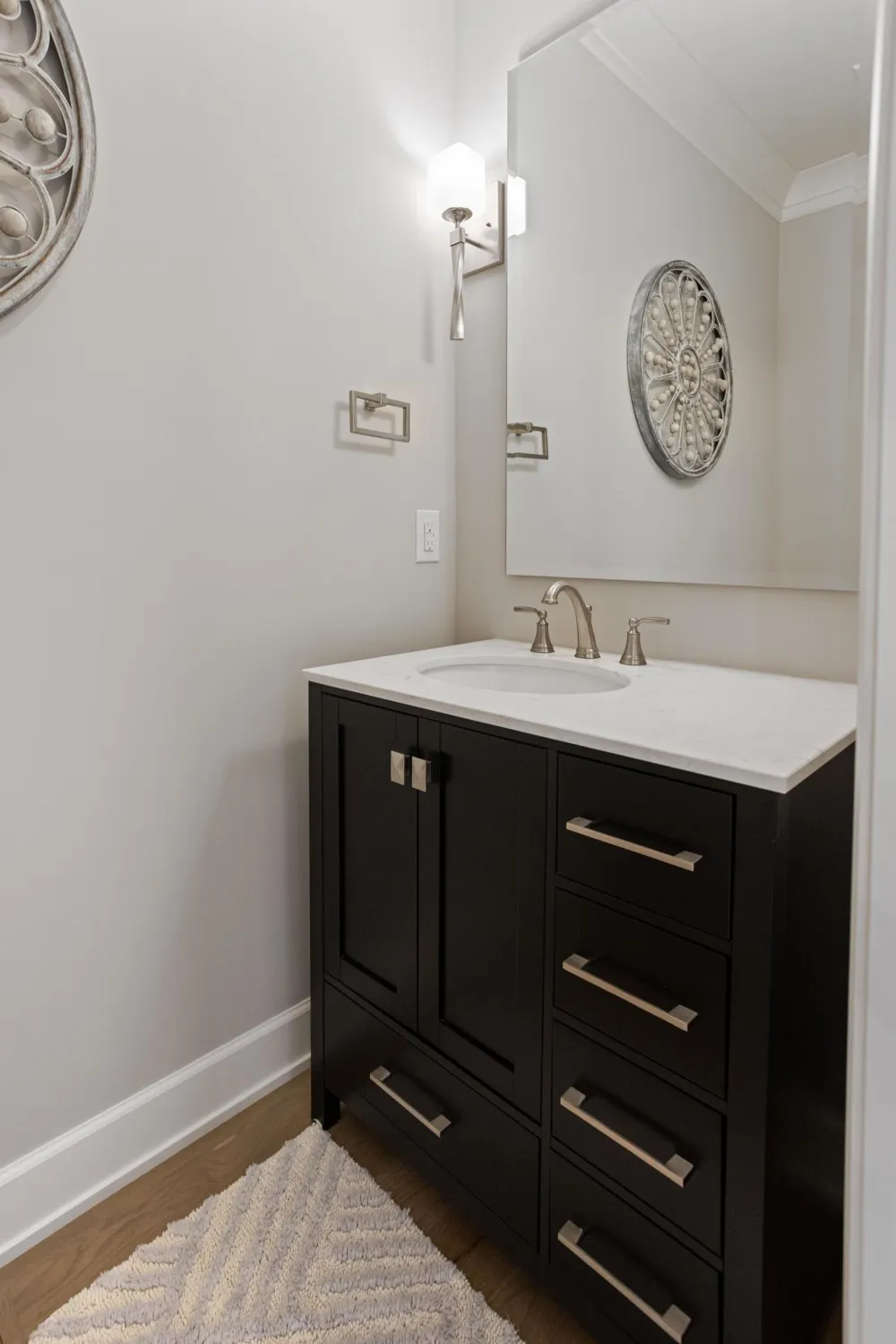7091 Highland Court Eden Prairie, MN 55346