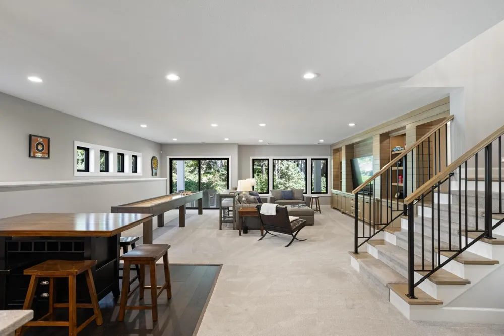 7091 Highland Court Eden Prairie, MN 55346