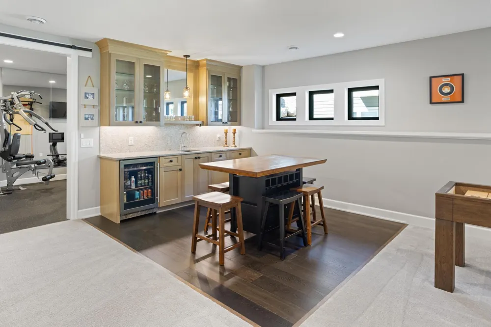 7091 Highland Court Eden Prairie, MN 55346