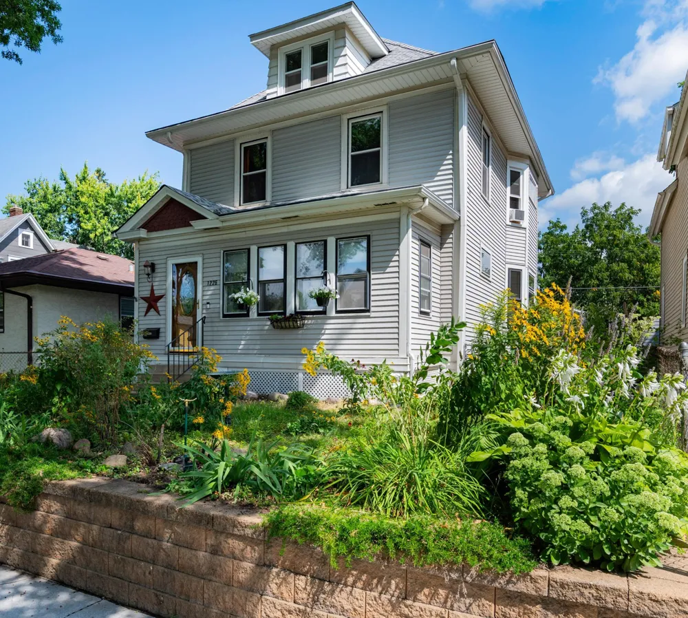 1226 Albemarle Street Saint Paul, MN 55117