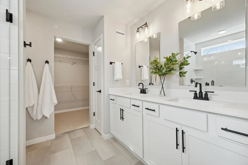 10410 Glacier Lane Maple Grove, MN 55369
