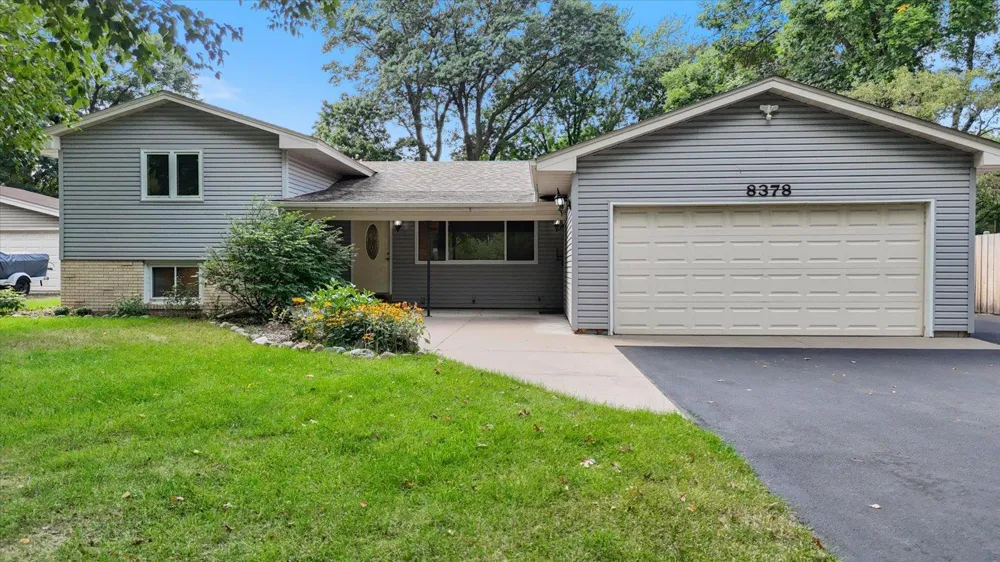 8378 Groveland Road Mounds View, MN 55112
