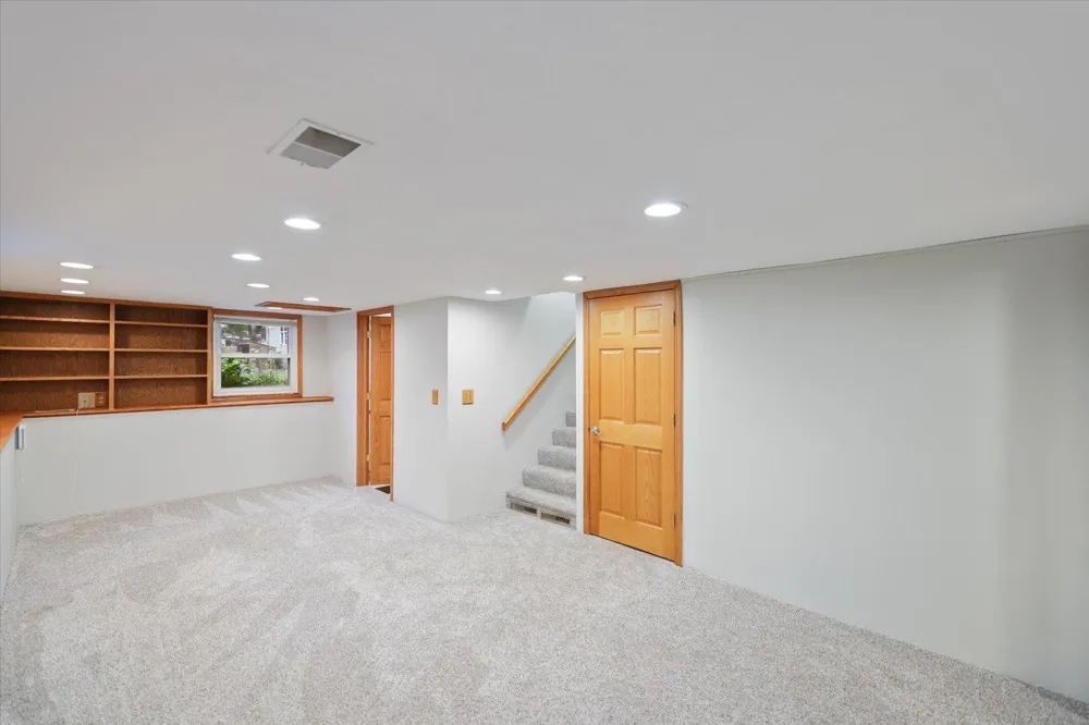 8378 Groveland Road Mounds View, MN 55112