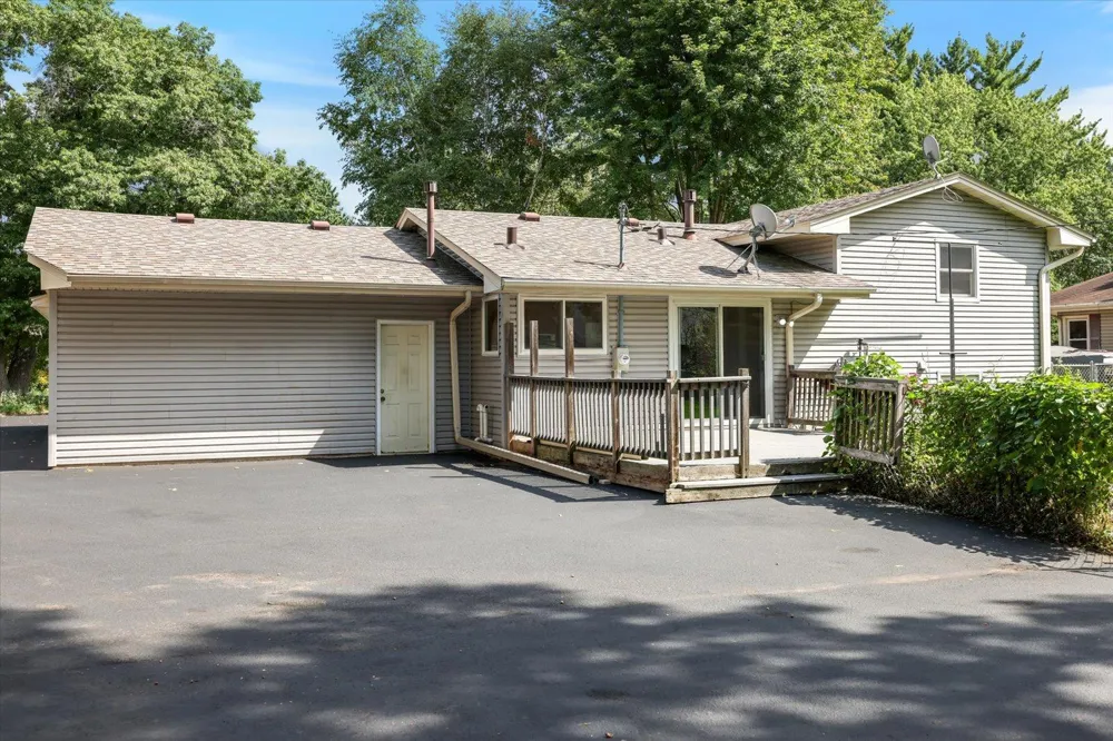 8378 Groveland Road Mounds View, MN 55112