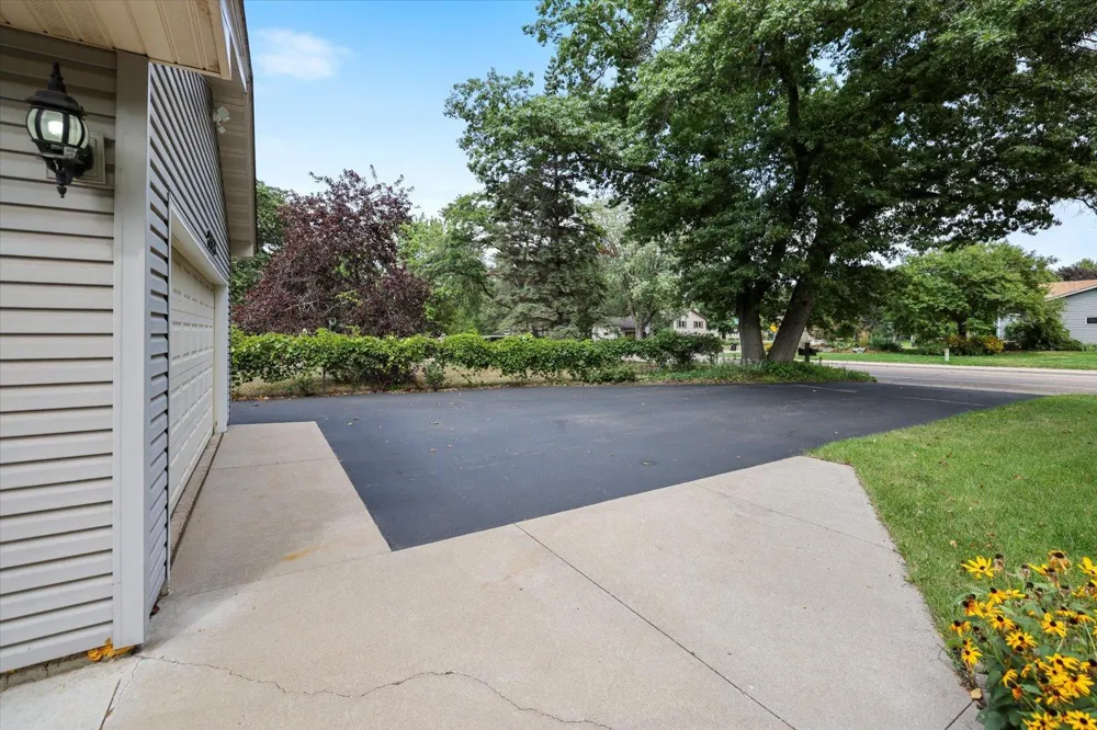 8378 Groveland Road Mounds View, MN 55112