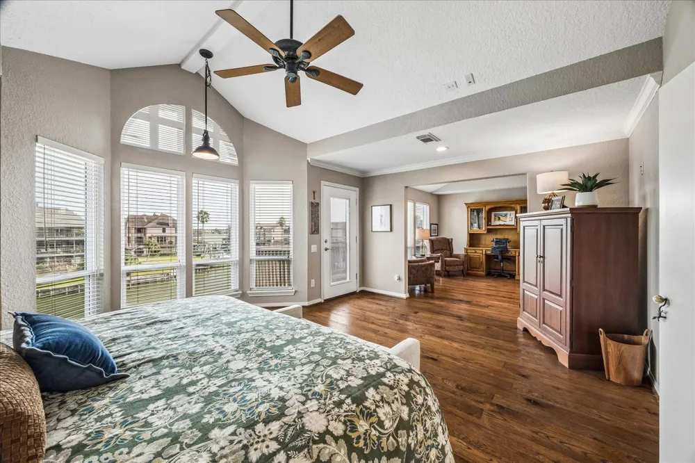 18305 Starboard Drive Houston, TX 77058