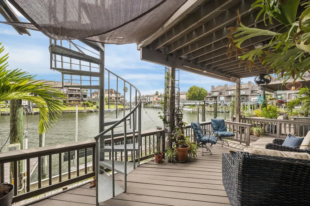 18305 Starboard Drive Houston, TX 77058