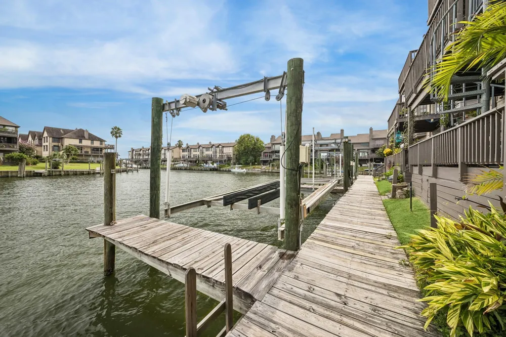 18305 Starboard Drive Houston, TX 77058