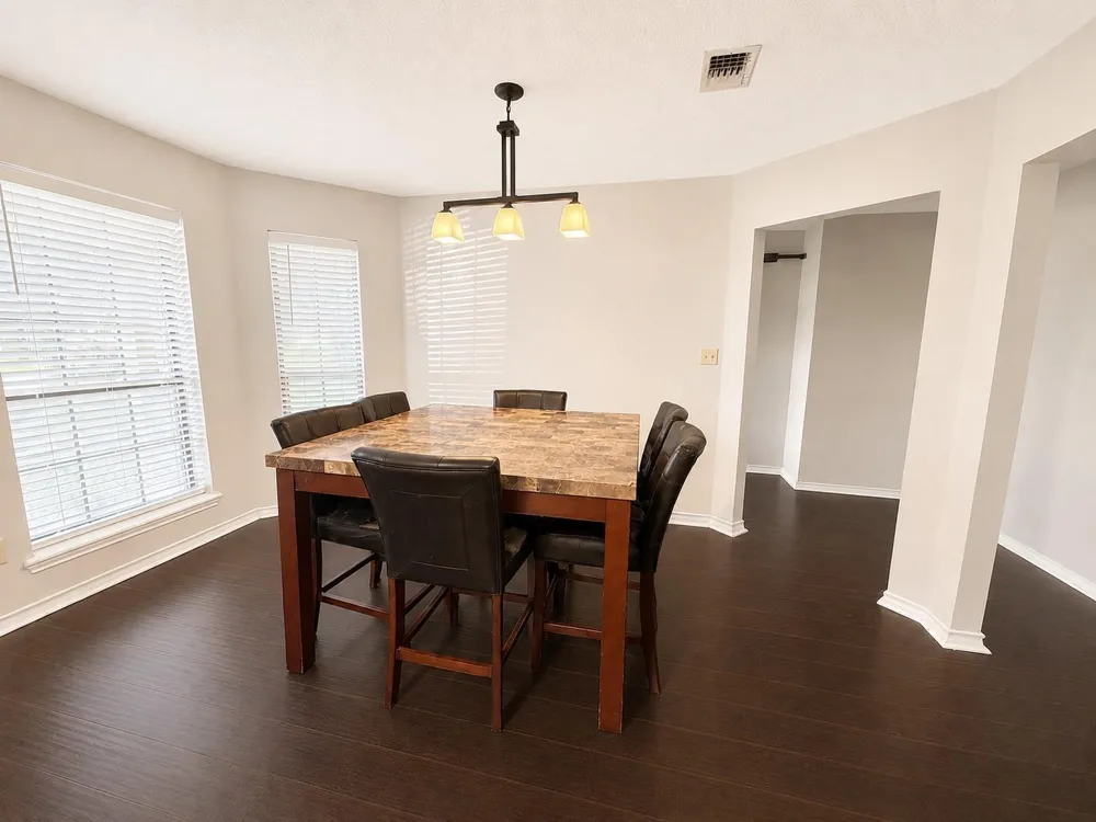 809 John Albert Dr East Bernard, TX 77435