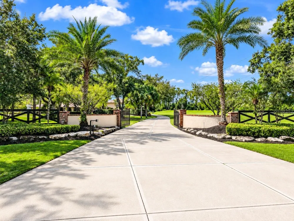 4225 ULMAN AVENUE North Port, FL 34286