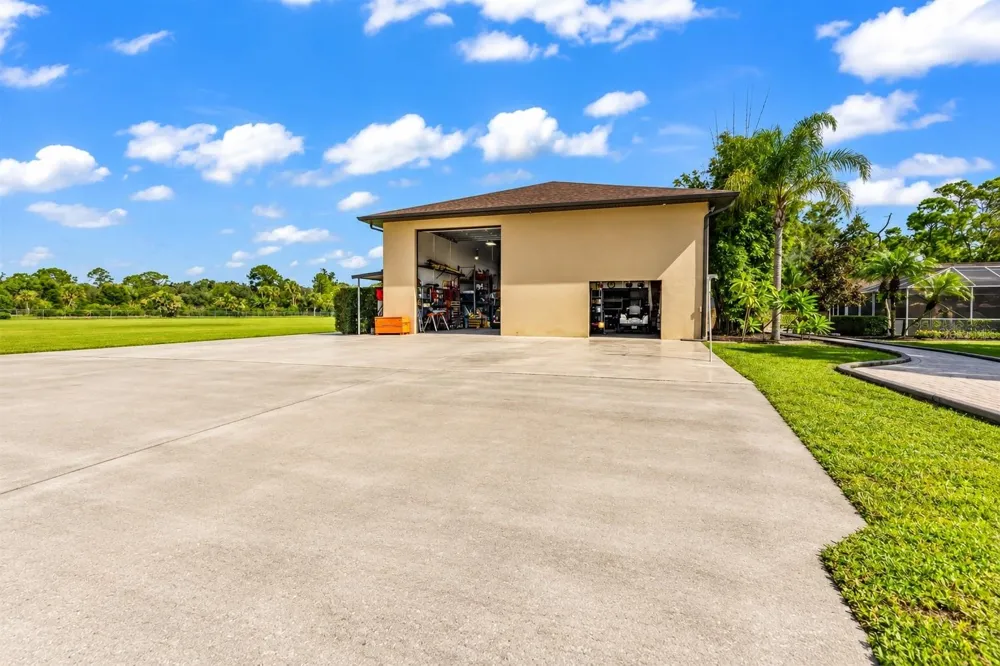 4225 ULMAN AVENUE North Port, FL 34286
