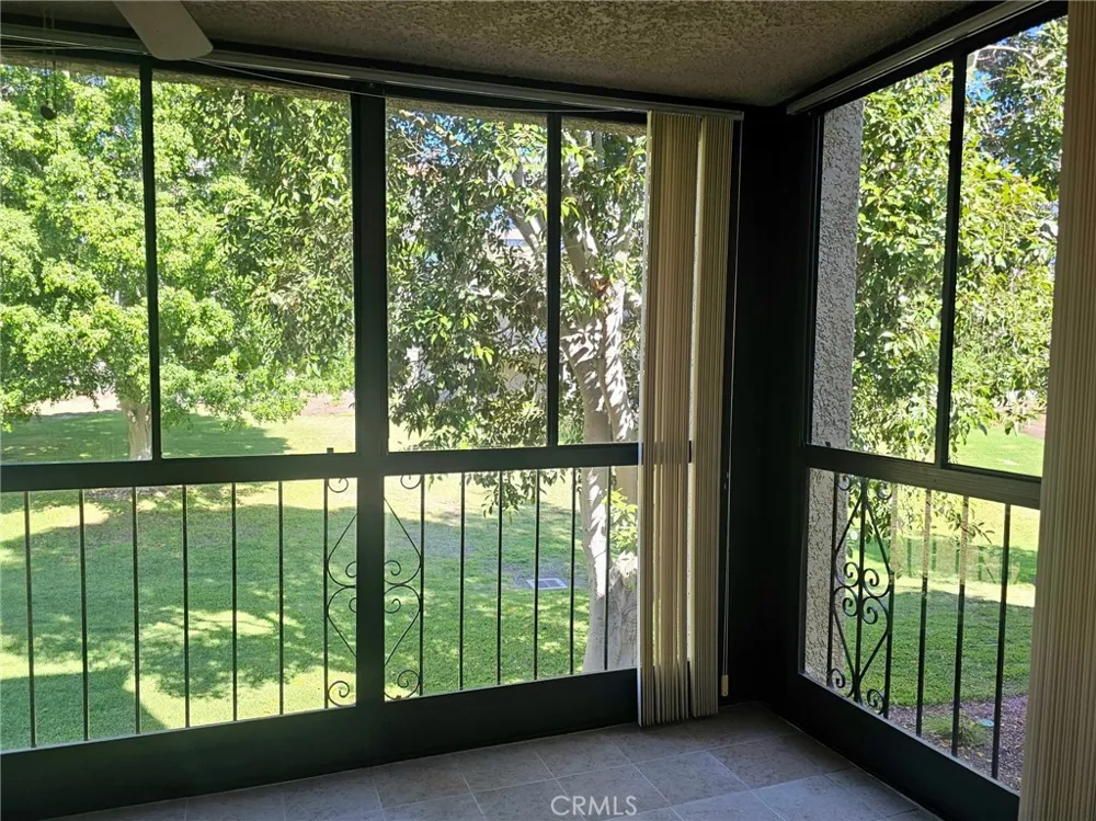 4010 Calle Sonora Oeste #2E Laguna Woods, CA 92637