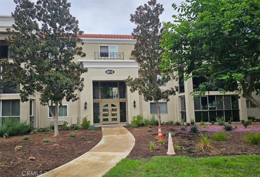 4010 Calle Sonora Oeste #2E Laguna Woods, CA 92637