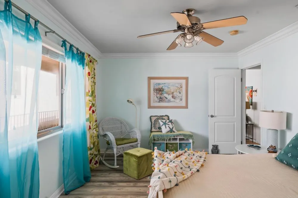 1052 Isabella Avenue Coronado, CA 92118