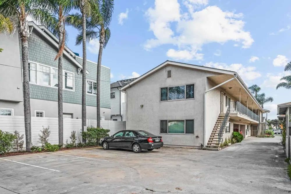 1052 Isabella Avenue Coronado, CA 92118
