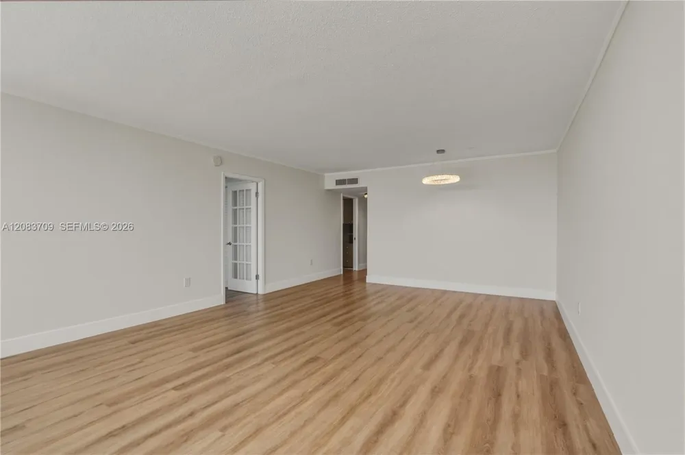 5838 Collins Ave #15F Miami Beach, FL 33140