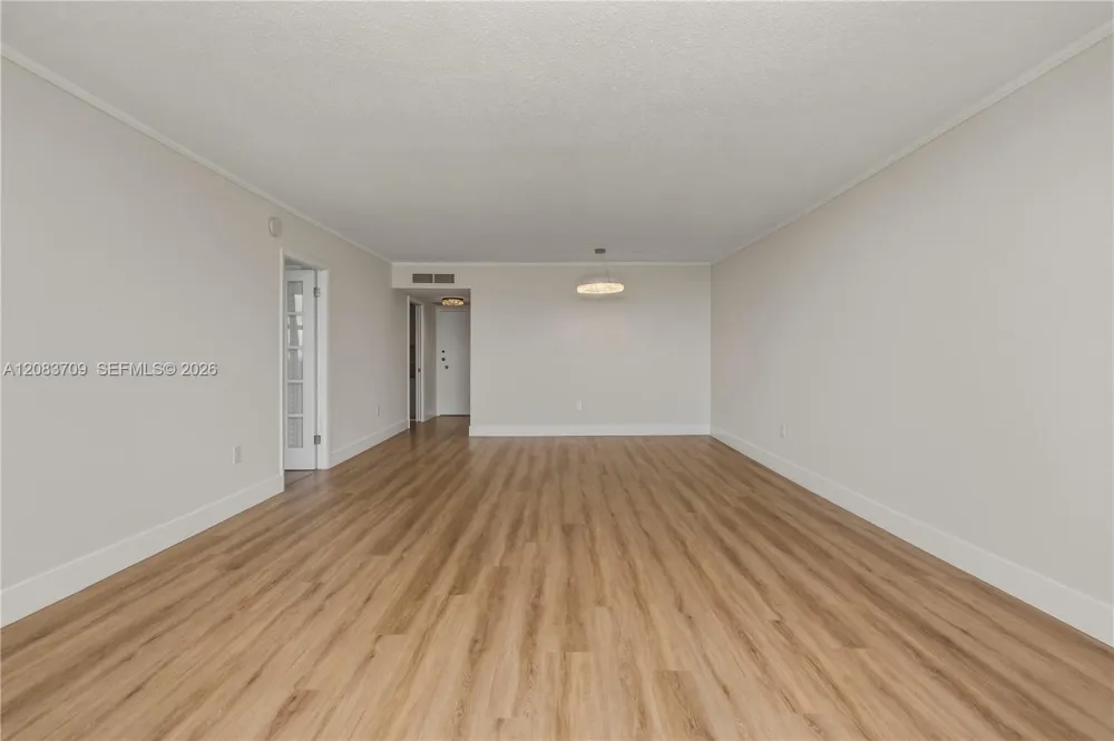 5838 Collins Ave #15F Miami Beach, FL 33140