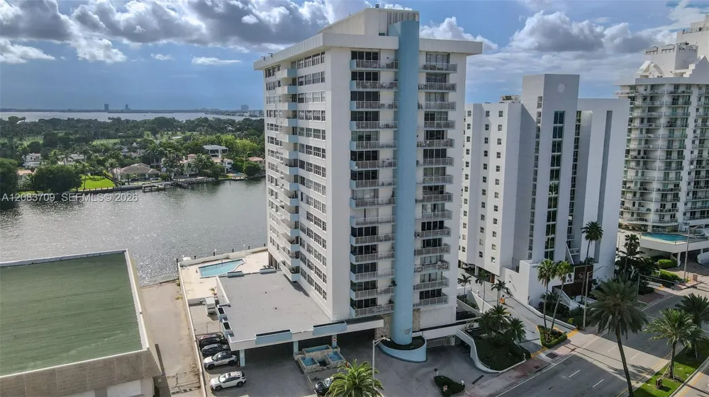 5838 Collins Ave #15F Miami Beach, FL 33140