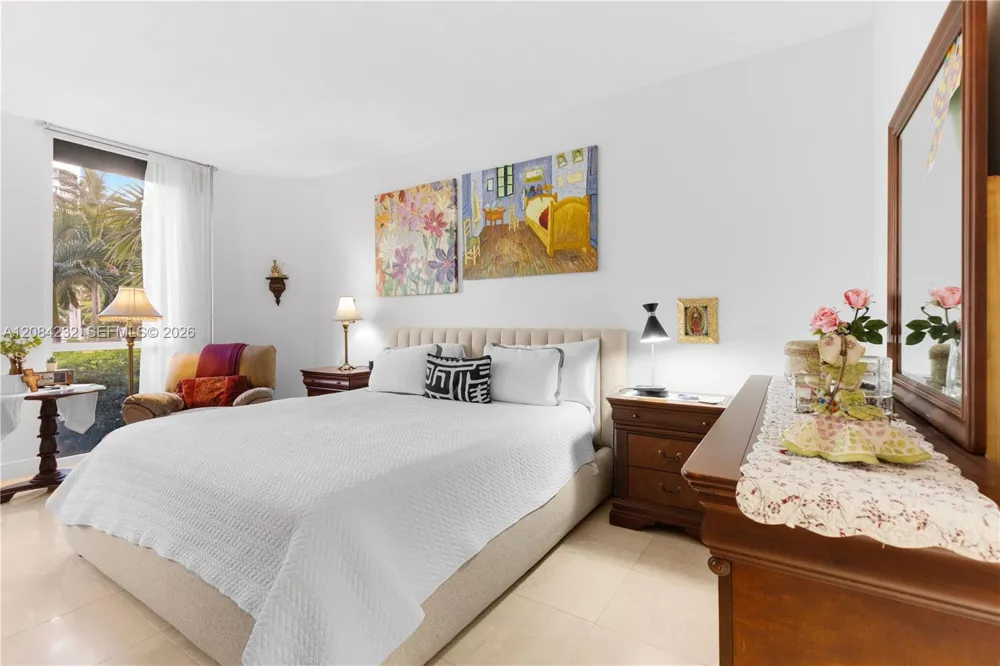 21055 Yacht Club Dr #207 Aventura, FL 33180