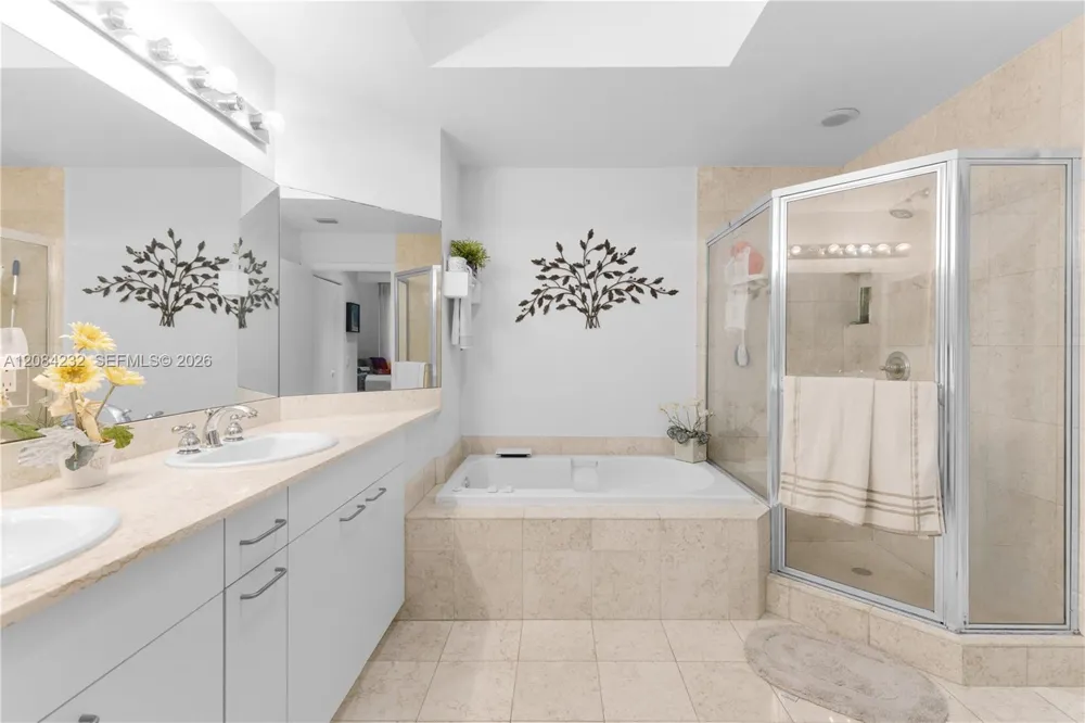 21055 Yacht Club Dr #207 Aventura, FL 33180