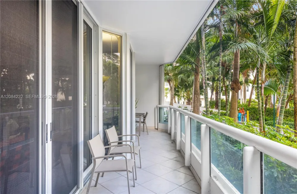 21055 Yacht Club Dr #207 Aventura, FL 33180