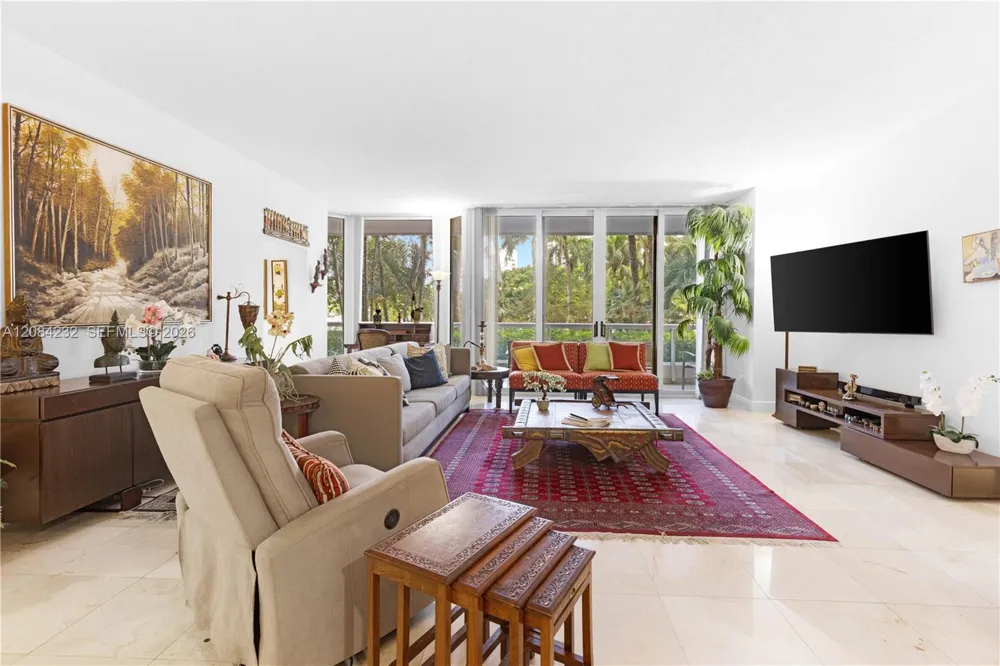 21055 Yacht Club Dr #207 Aventura, FL 33180