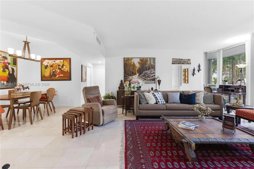 21055 Yacht Club Dr #207 Aventura, FL 33180